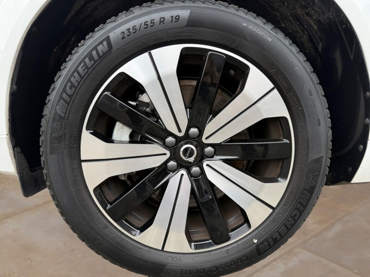 Volvo XC60 2.0 T6 AWD + Dark | H&K | panodak | 19inch