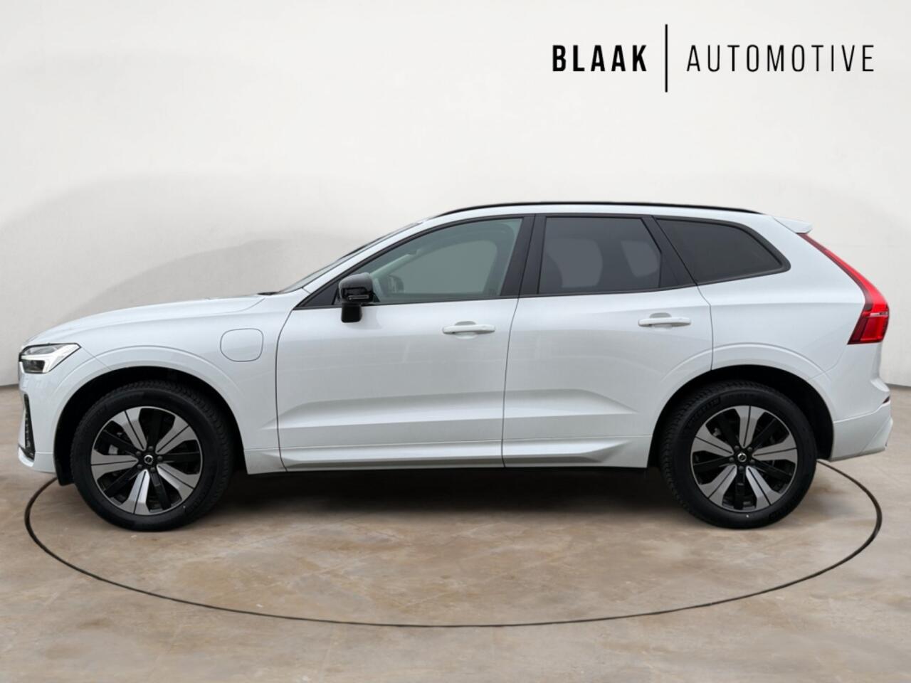 Volvo XC60 2.0 T6 AWD + Dark | H&K | panodak | 19inch
