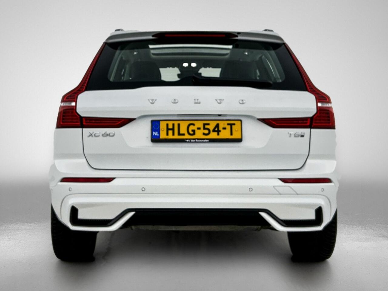 Volvo XC60 T6 Plus Dark Recharge Plug-In Hybrid AWD