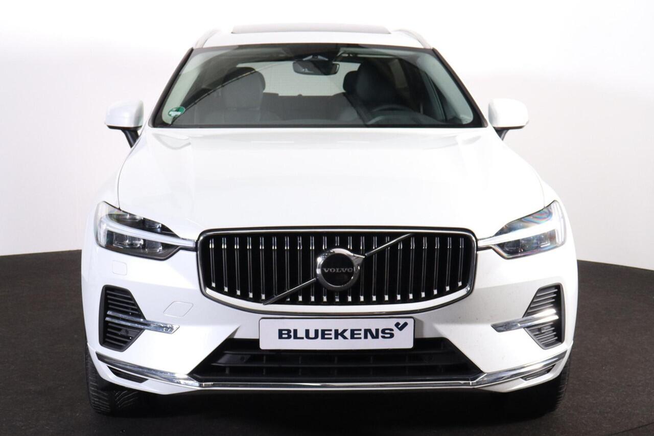 Volvo XC60 T6 Recharge AWD Plus Bright - Panorama/schuifdak - IntelliSafe Assist & Surround - Harman/Kardon audio - Adaptieve LED koplampen - Parkeercamera achter - Verwarmde voorstoelen, stuur & achterbank - Parkeersensoren voor & achter - Elektr. bedienb. voorstoe