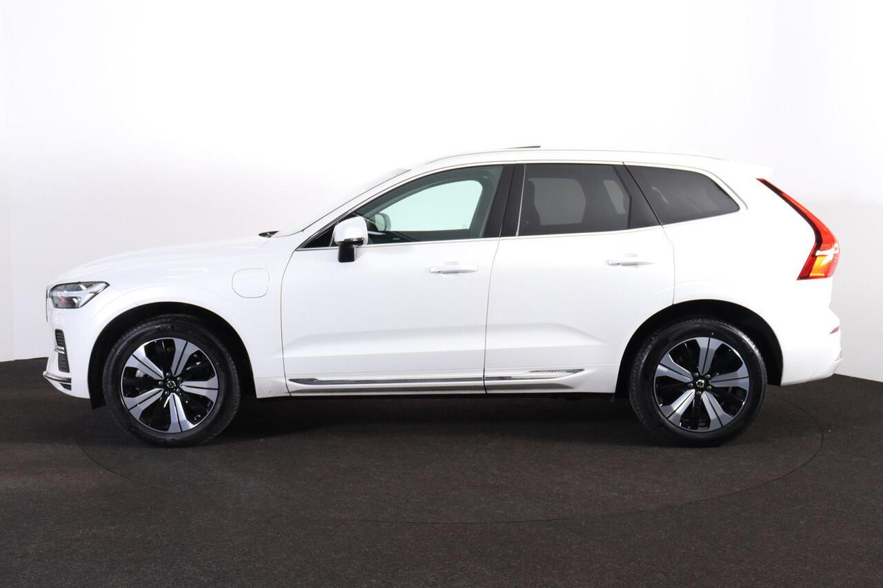 Volvo XC60 T6 Recharge AWD Plus Bright - Panorama/schuifdak - IntelliSafe Assist & Surround - Harman/Kardon audio - Adaptieve LED koplampen - Parkeercamera achter - Verwarmde voorstoelen, stuur & achterbank - Parkeersensoren voor & achter - Elektr. bedienb. voorstoe