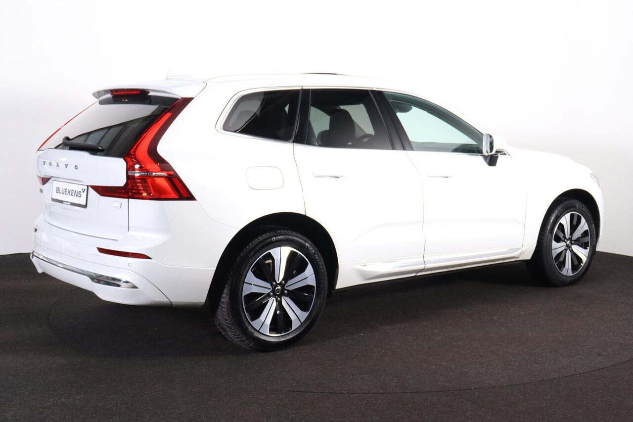 Volvo XC60 T6 Recharge AWD Plus Bright - Panorama/schuifdak - IntelliSafe Assist & Surround - Harman/Kardon audio - Adaptieve LED koplampen - Parkeercamera achter - Verwarmde voorstoelen, stuur & achterbank - Parkeersensoren voor & achter - Elektr. bedienb. voorstoe