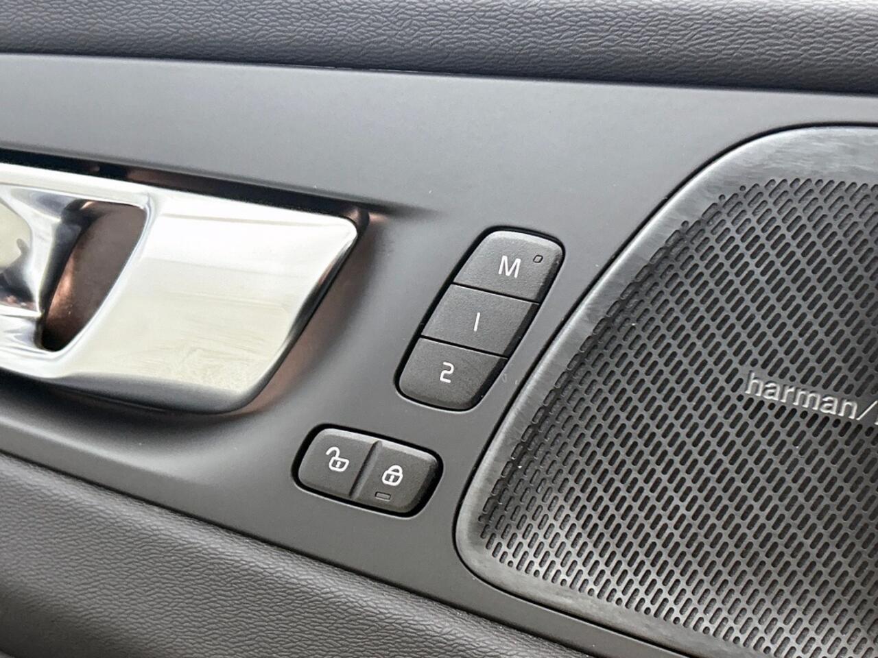 Volvo XC60 T8 Ultra | 21 inch | Pano | Leder | Camera | Climate |