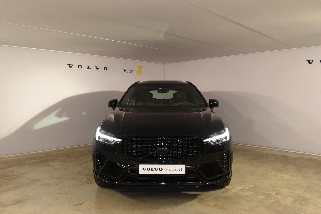 Volvo XC60 T6 350PK Automaat Plug-in Hybrid AWD Plus Black Edition/ Bowers & Wilkins / Navigatie / 360 Camera / Head-up Display / Panoramadak / Stoelverwarming v+a / Stuurverwarming / 21'' Velgen