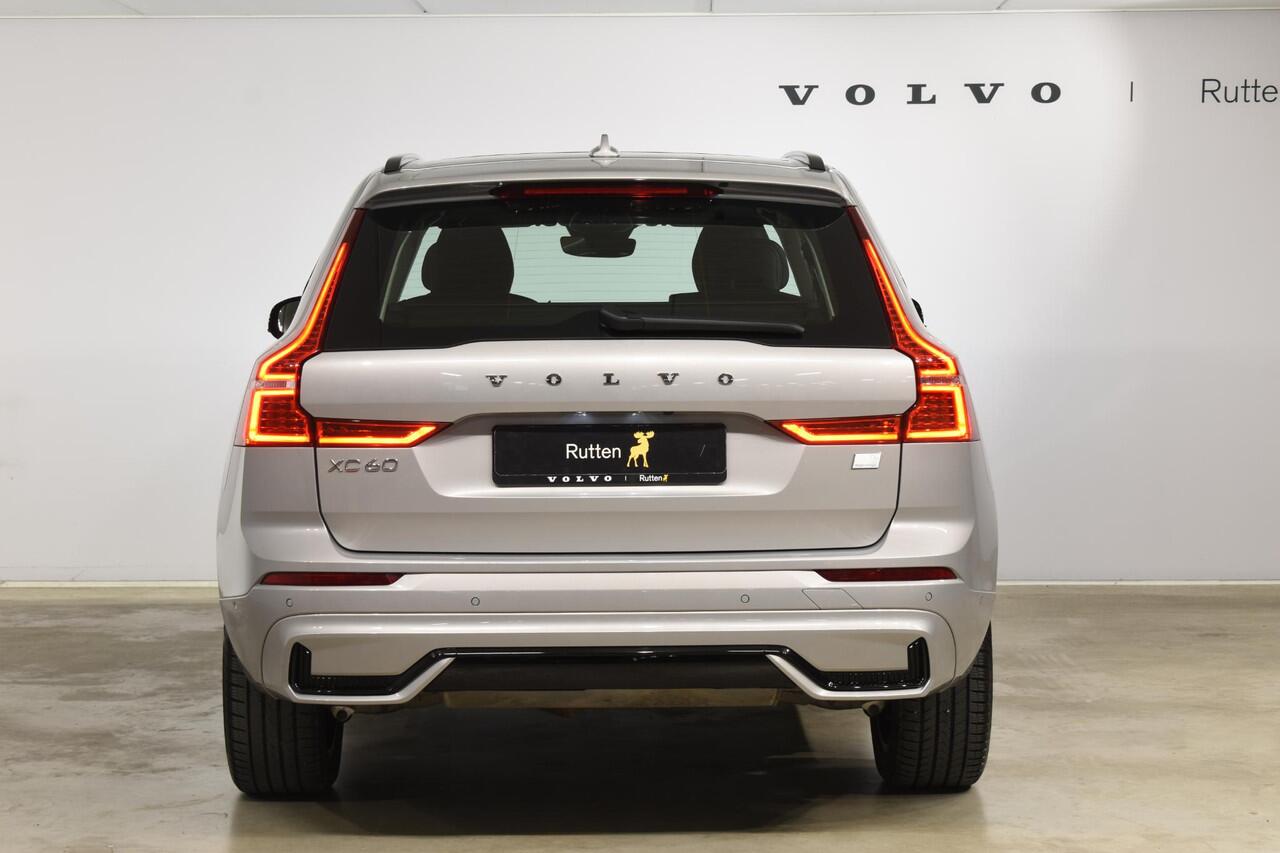 Volvo XC60 T6 350PK Automaat Plug-in Hybrid AWD Ultra Dark / Navigatie / Adaptieve Cruise control / Head Up-Display / Panorama dak / Leder / Elektrische stoelen / 360 Camera / Trekhaak / 20" Velgen
