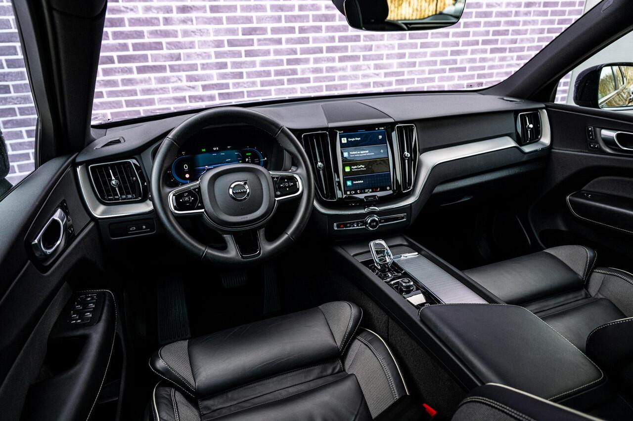 Volvo XC60 2.0 T6 Plug-in hybrid AWD Plus Black Edition | Adaptieve Cruise Control | Panoramadak | Stoel en Stuurverwarming | Dodehoek Detectie | 21" |