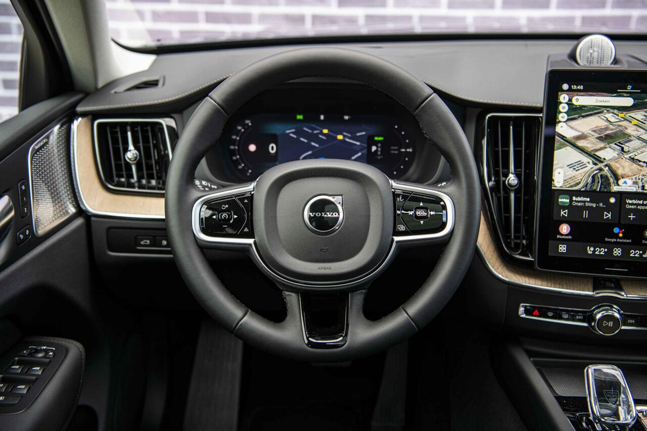 Volvo XC60 2.0 T6 Plug-in hybrid AWD Ultra Bright | Executive | Stoel Massage + Ventilatie | Luchtvering | Bowers & Wilkins | 22" | Full Options |