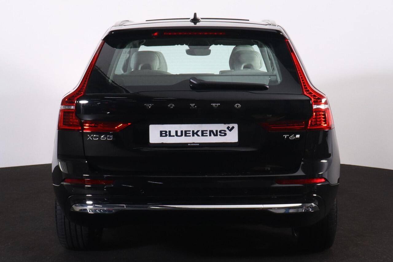 Volvo XC60 T6 Recharge AWD Plus Bright - LONG RANGE - Panorama/schuifdak - IntelliSafe Assist & Surround - Nappaleder - Stoelverwarming / -ventilatie - Parkeercamera achter - Parkeersensoren voor & achter - Elektr. bedienb. voorstoelen met geheugen - Draadloze tel. 