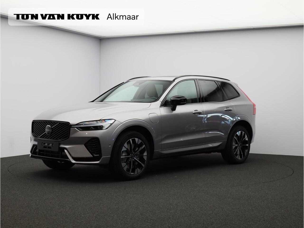 Volvo XC60 2.0 T6 Plug-in hybrid AWD Plus Dark / Panoramadak / Head-up Display / 360 Camera / Harman kardon / Elektrische Stoelen / Getint Glas / Stoel+Stuurverwarming /