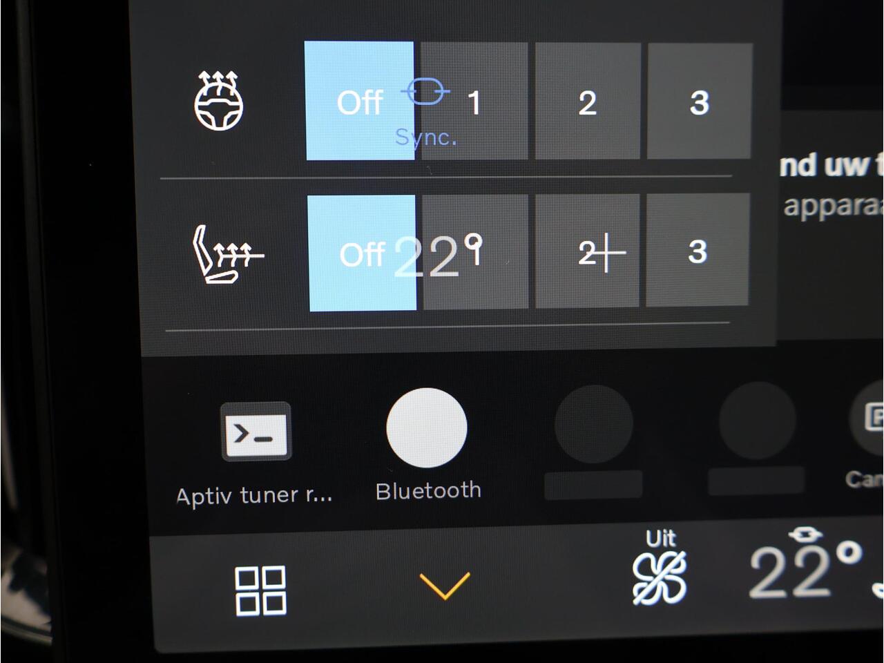 Volvo XC60 2.0 T6 Plug-in hybrid AWD Plus Black Edition / Panoramadak / Elektrische Stoelen / Harman Kardon / Stoel+Stuurverwarming / Getint Glas / BLIS / Keyless /