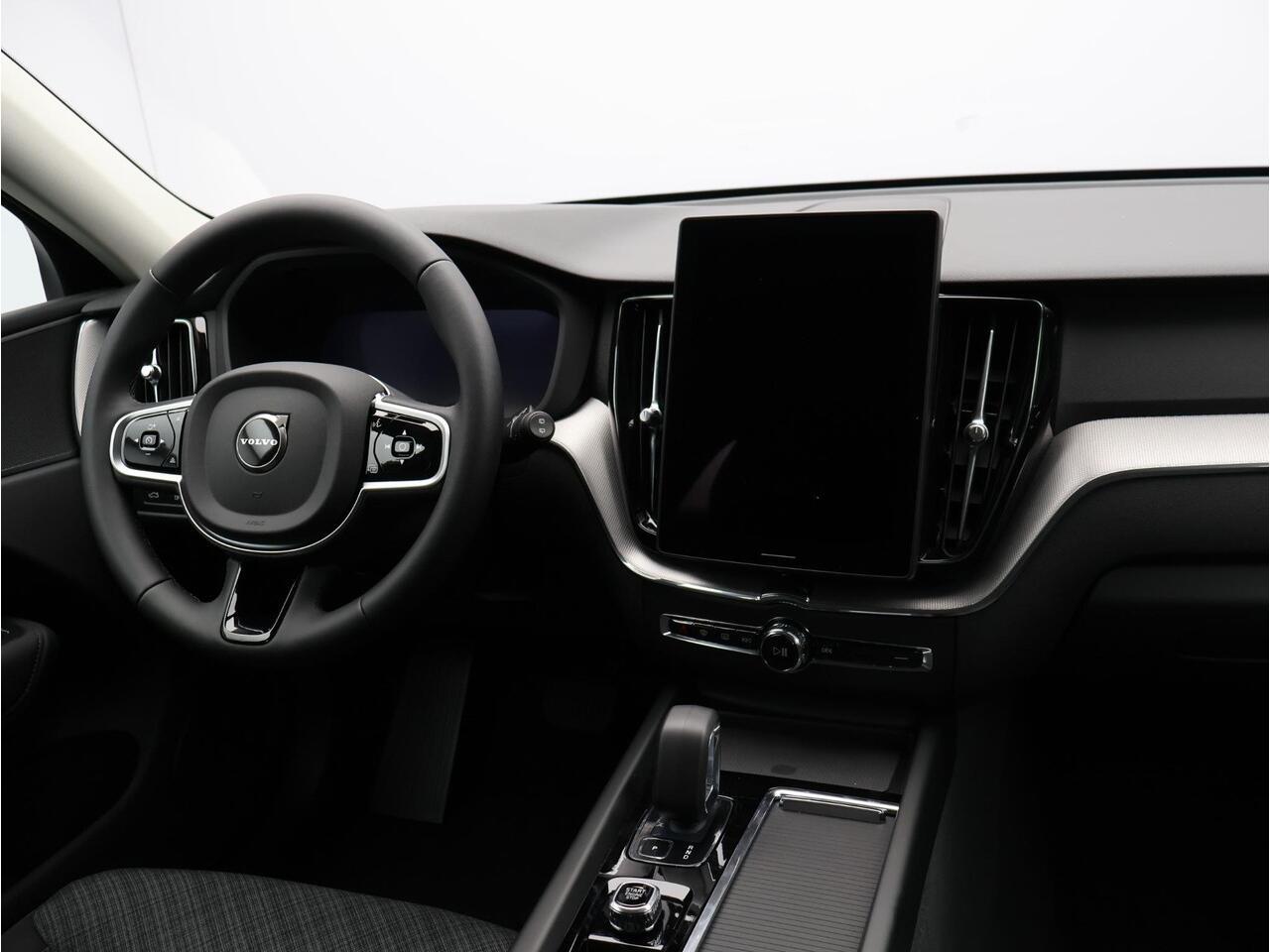 Volvo XC60 2.0 T6 Plug-in hybrid AWD Essential / Adaptive Cruise / Stoel+Stuurverwarming / 19" Wielen / All-Seasonbanden / BLIS / Pilot Assist / Parkeersensoren Voor+Achter /