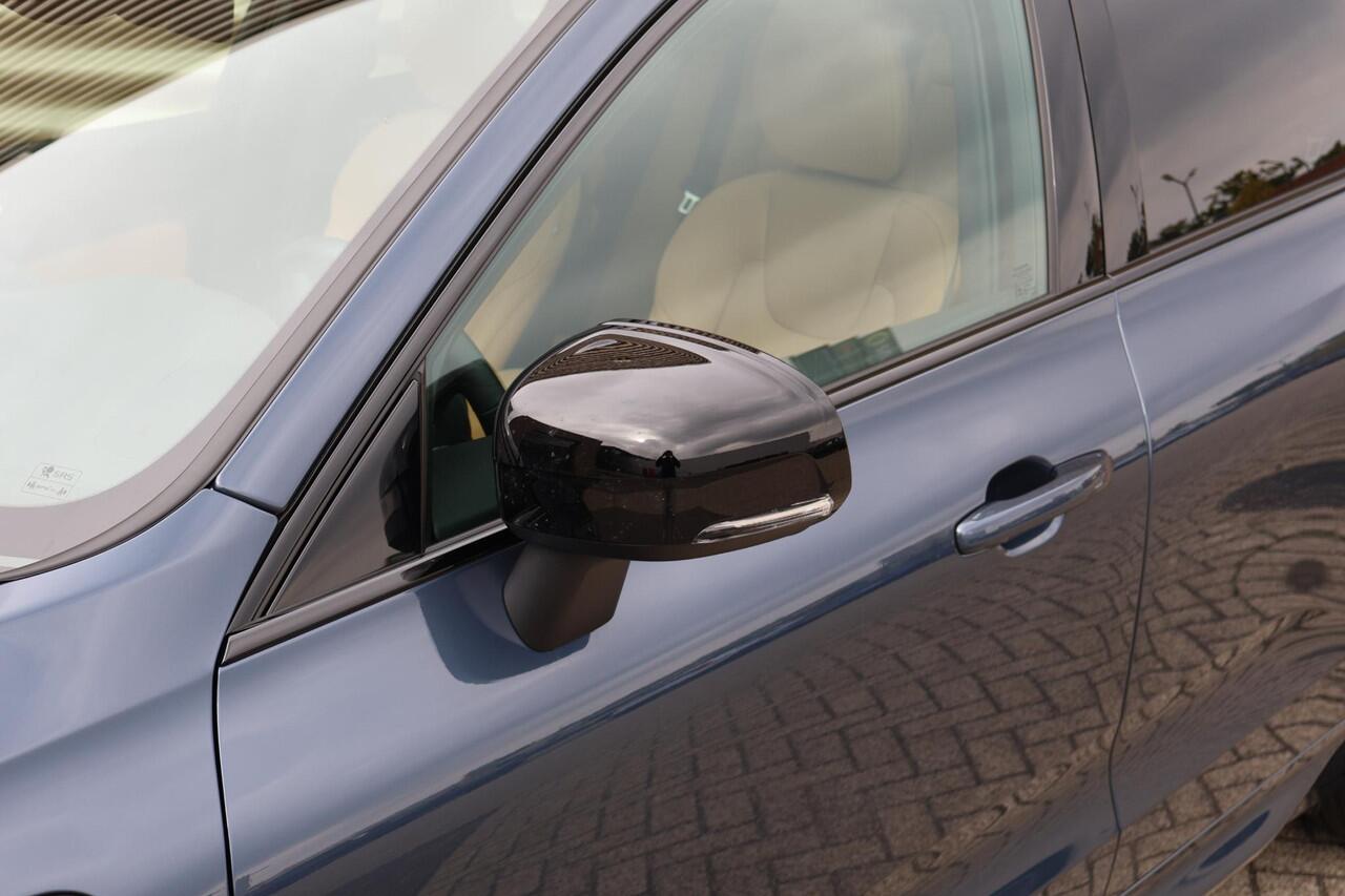 Volvo XC60 T6 Plug-in hybrid AWD Ultra Dark | Full options | Luchtvering | Bowers & Wilkins | Massage/ventilatie stoelen