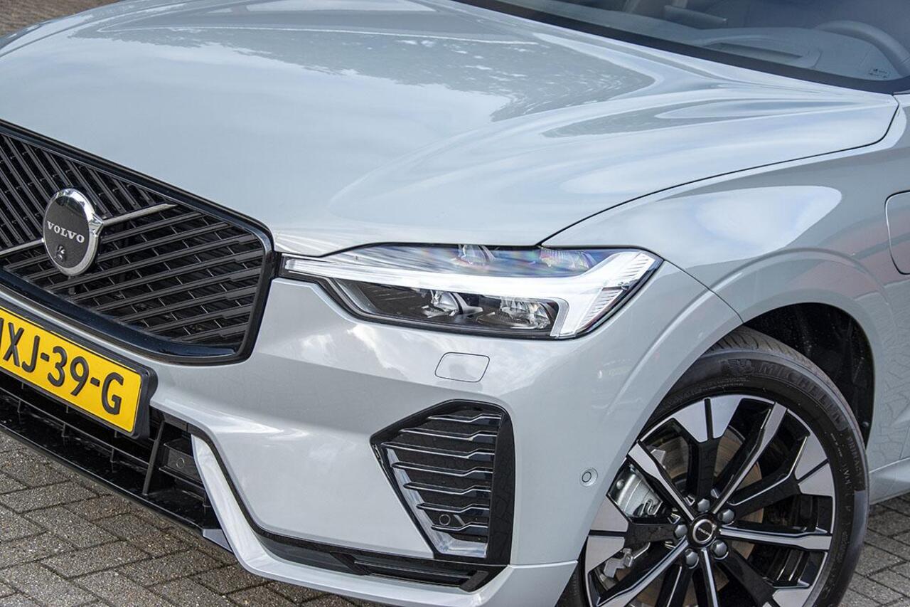 Volvo XC60 2.0 T6 PLUG-IN HYBRID AWD ULTRA DARK