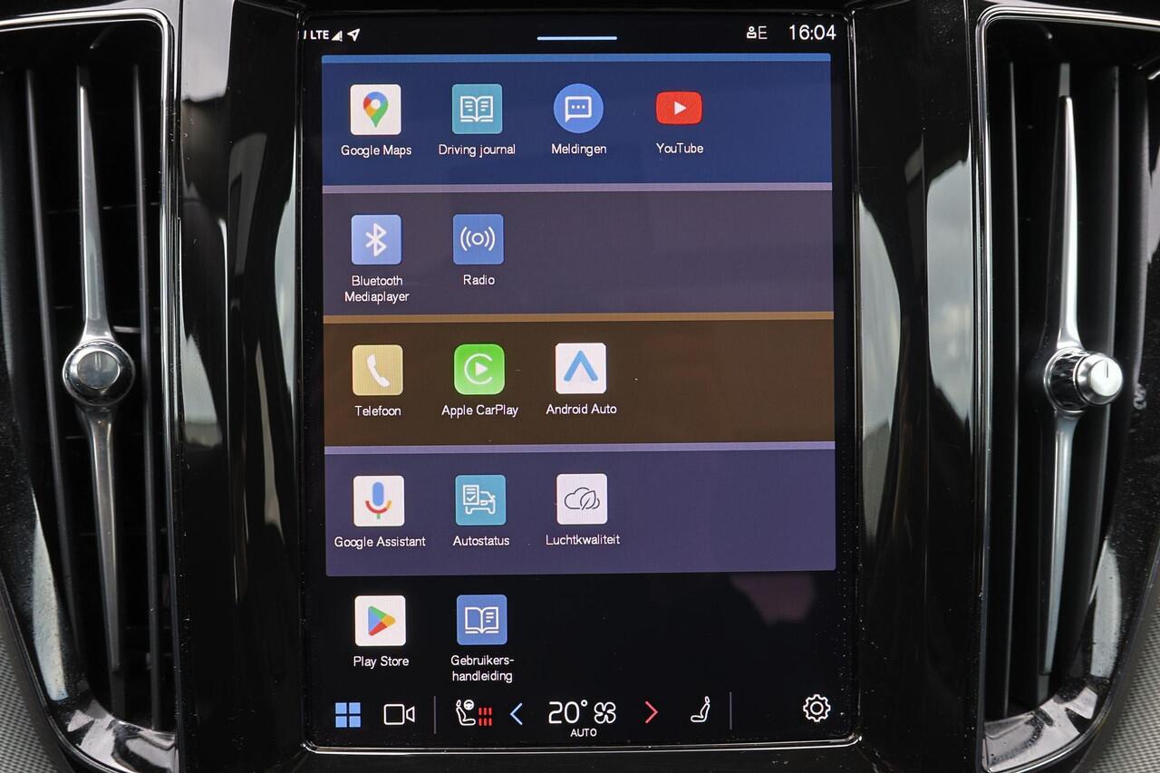 Volvo XC60 T6 Recharge AWD Plus Dark - Panorama/schuifdak - IntelliSafe Assist & Surround - 360º Camera - Harman/Kardon audio - Adaptieve LED koplampen - Verwarmde voorstoelen, stuur & achterbank - Parkeersensoren voor & achter - Elektr. bedienb. voorstoelen met geh