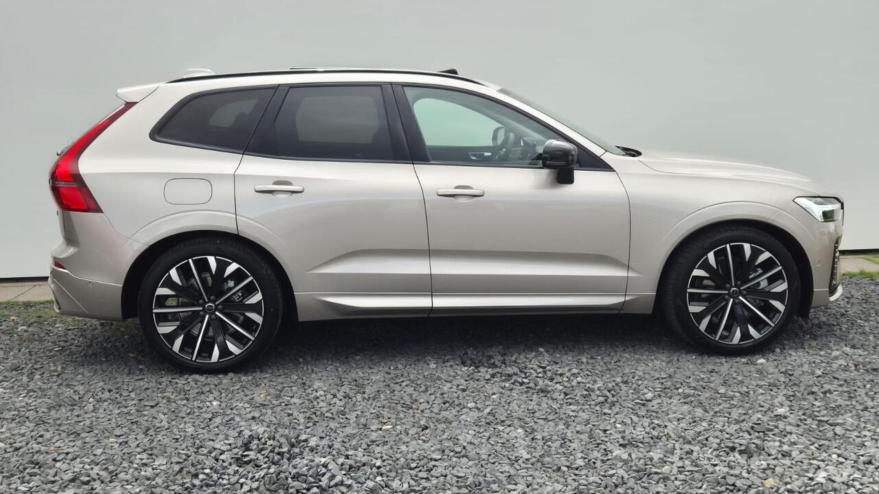 Volvo XC60 2.0 T8 Plug-in hybrid AWD Ultra Dark Zeer Compleet - MY 2026 - Luchtvering - 21" Wielen - Panorama dak - Lighting -Head up - B&W Audio - 360 Cam - Alarm - Climate - Privacy Glass - Geluidsisolerend glas