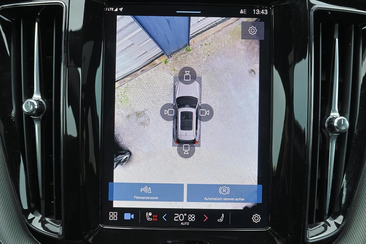 Volvo XC60 T6 Recharge AWD Ultra Black Edition - Panorama/schuifdak - IntelliSafe Assist & Surround - 360º Camera - Harman/Kardon audio - Adaptieve LED koplampen - Verwarmde voorstoelen, stuur & achterbank - Parkeersensoren voor & achter - Elektr. bedienb. voorstoel