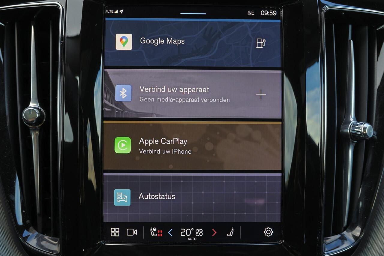 Volvo XC60 T6 Recharge AWD Plus Dark - Panorama/schuifdak - IntelliSafe Assist & Surround - 360º Camera - Harman/Kardon audio - Adaptieve LED koplampen - Verwarmde voorstoelen, stuur & achterbank - Parkeersensoren voor & achter - Elektr. bedienb. voorstoelen met geh