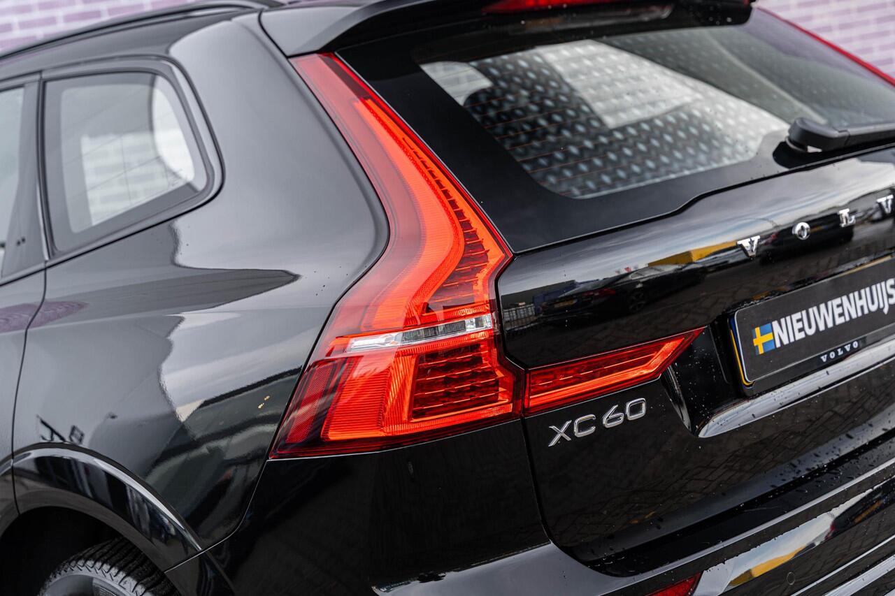Volvo XC60 2.0 T6 Plug-in hybrid AWD Plus Dark | Trekhaak | 360 camera | Adaptive Cruise Control | Google Maps navigatie | Panoramadak | Verwarmbare achterbank/voorstoelen/stuurwiel | Elektrische stoelverstelling | Dodehoekdetectie |