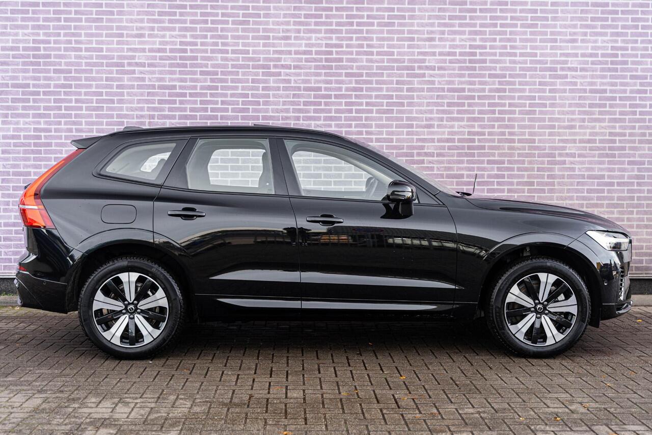Volvo XC60 2.0 T6 Plug-in hybrid AWD Plus Dark | Trekhaak | 360 camera | Adaptive Cruise Control | Google Maps navigatie | Panoramadak | Verwarmbare achterbank/voorstoelen/stuurwiel | Elektrische stoelverstelling | Dodehoekdetectie |