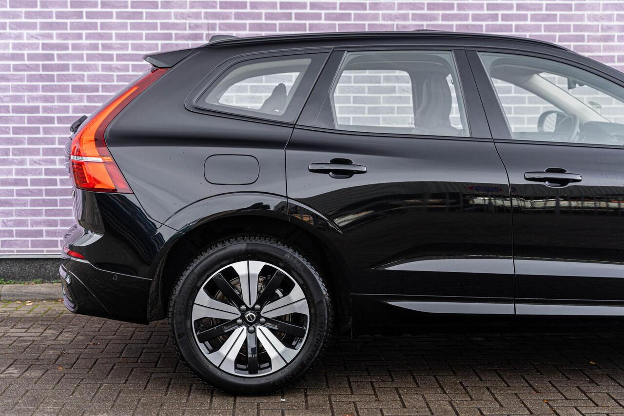 Volvo XC60 2.0 T6 Plug-in hybrid AWD Plus Dark | Trekhaak | 360 camera | Adaptive Cruise Control | Google Maps navigatie | Panoramadak | Verwarmbare achterbank/voorstoelen/stuurwiel | Elektrische stoelverstelling | Dodehoekdetectie |