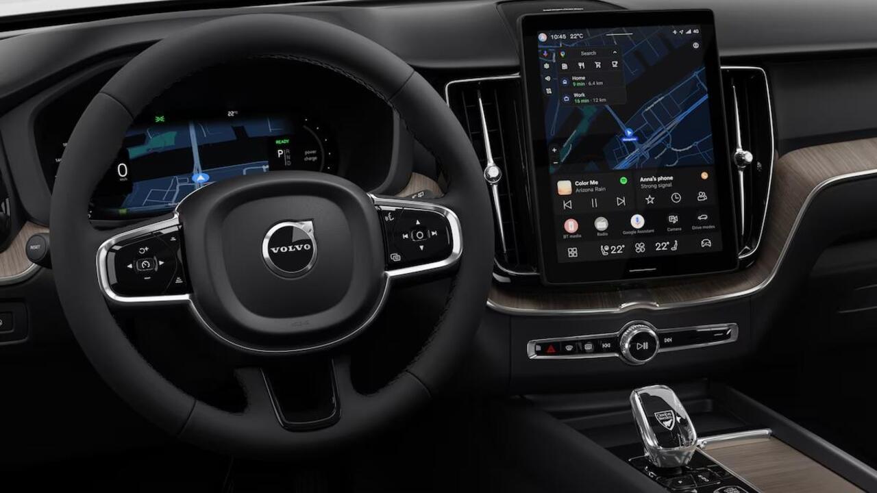 Volvo XC60 2.0 T6 Plug-in hybrid AWD Plus Dark | Verwacht Dec. 2025 | 21" Lichtmetalen Wielen | Head-Up Display | Schuif/Kantel Panoramadak | 360º Camera | Donker Getint Glas |