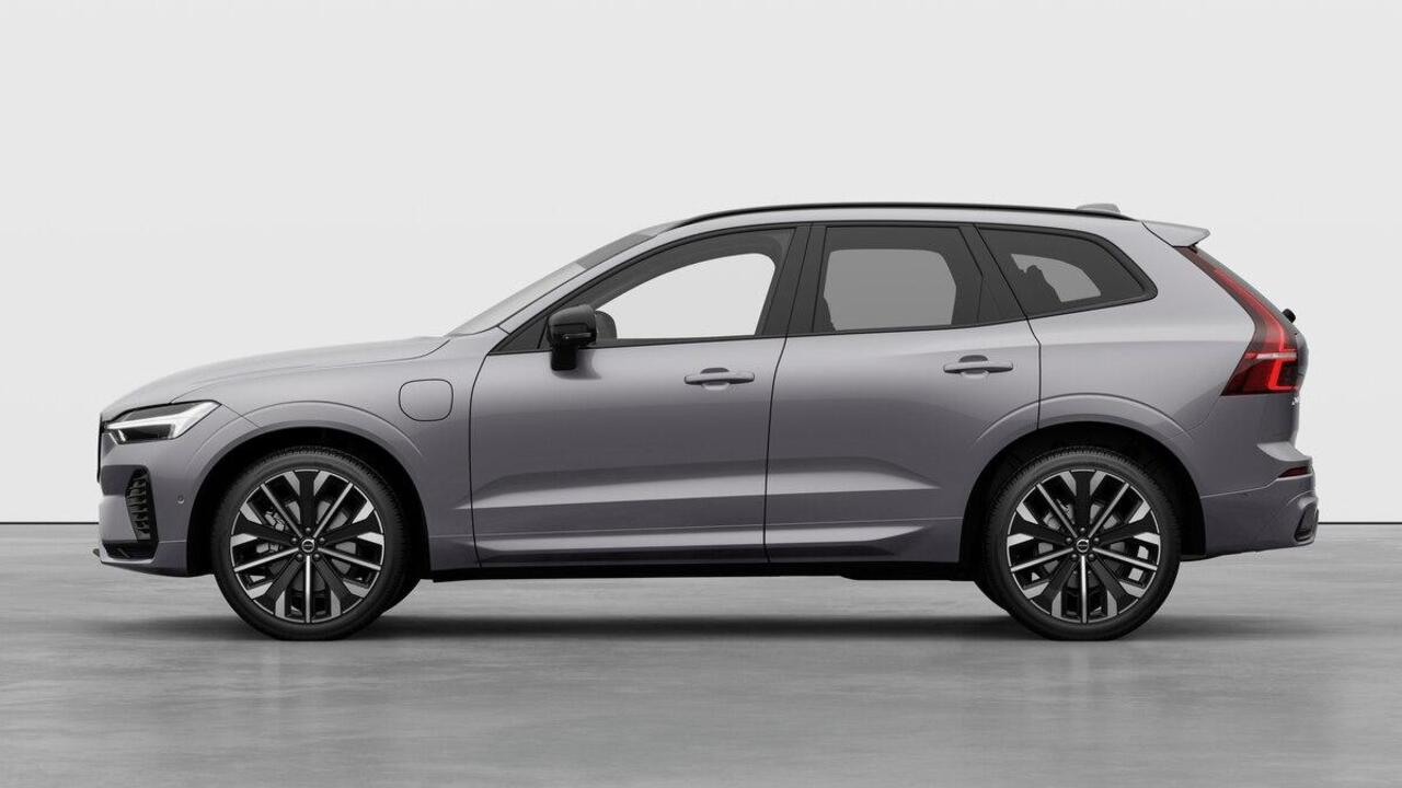Volvo XC60 2.0 T6 Plug-in hybrid AWD Plus Dark | Verwacht Dec. 2025 | 21" Lichtmetalen Wielen | Head-Up Display | Schuif/Kantel Panoramadak | 360º Camera | Donker Getint Glas |