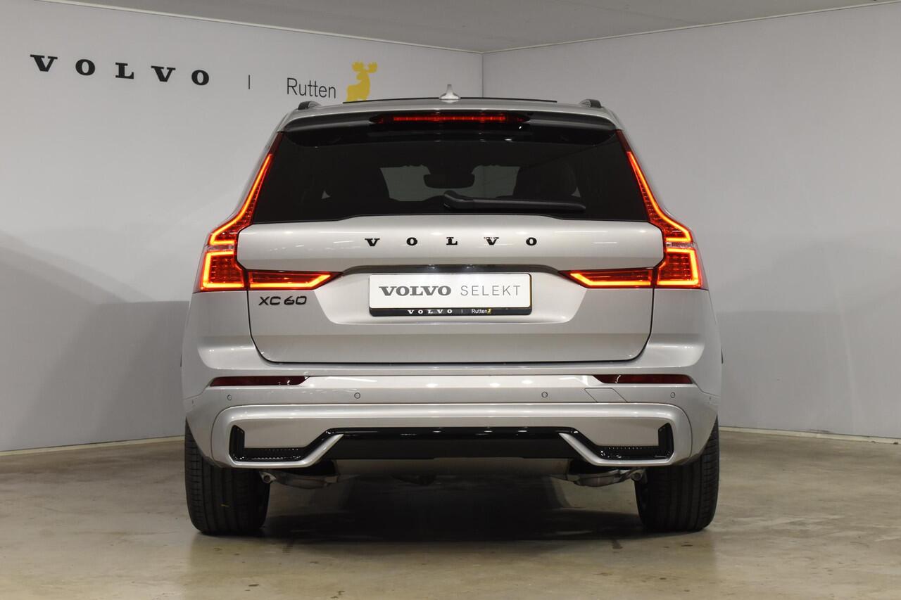 Volvo XC60 T6 350PK Automaat Plug-in hybrid AWD Plus Dark / Panoramadak / Harman Kardon / Luchtvering / 360 camera / Sport stoelen / 21'' velgen / NIEUWPRIJS EUR 81.500,-