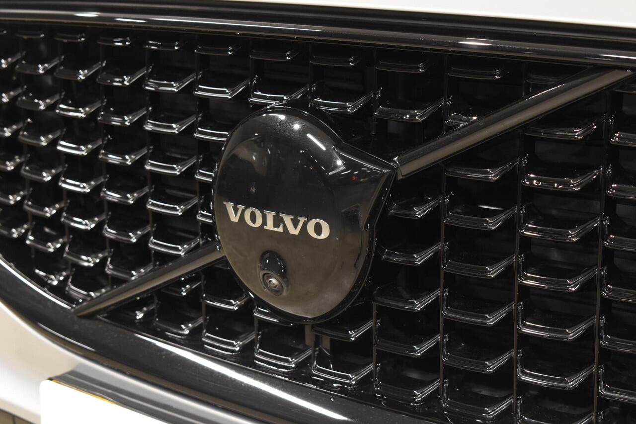 Volvo XC60 T6 350PK Automaat Plug-in hybrid AWD Plus Dark / Panoramadak / Harman Kardon / Luchtvering / 360 camera / Sport stoelen / 21'' velgen / NIEUWPRIJS EUR 81.500,-