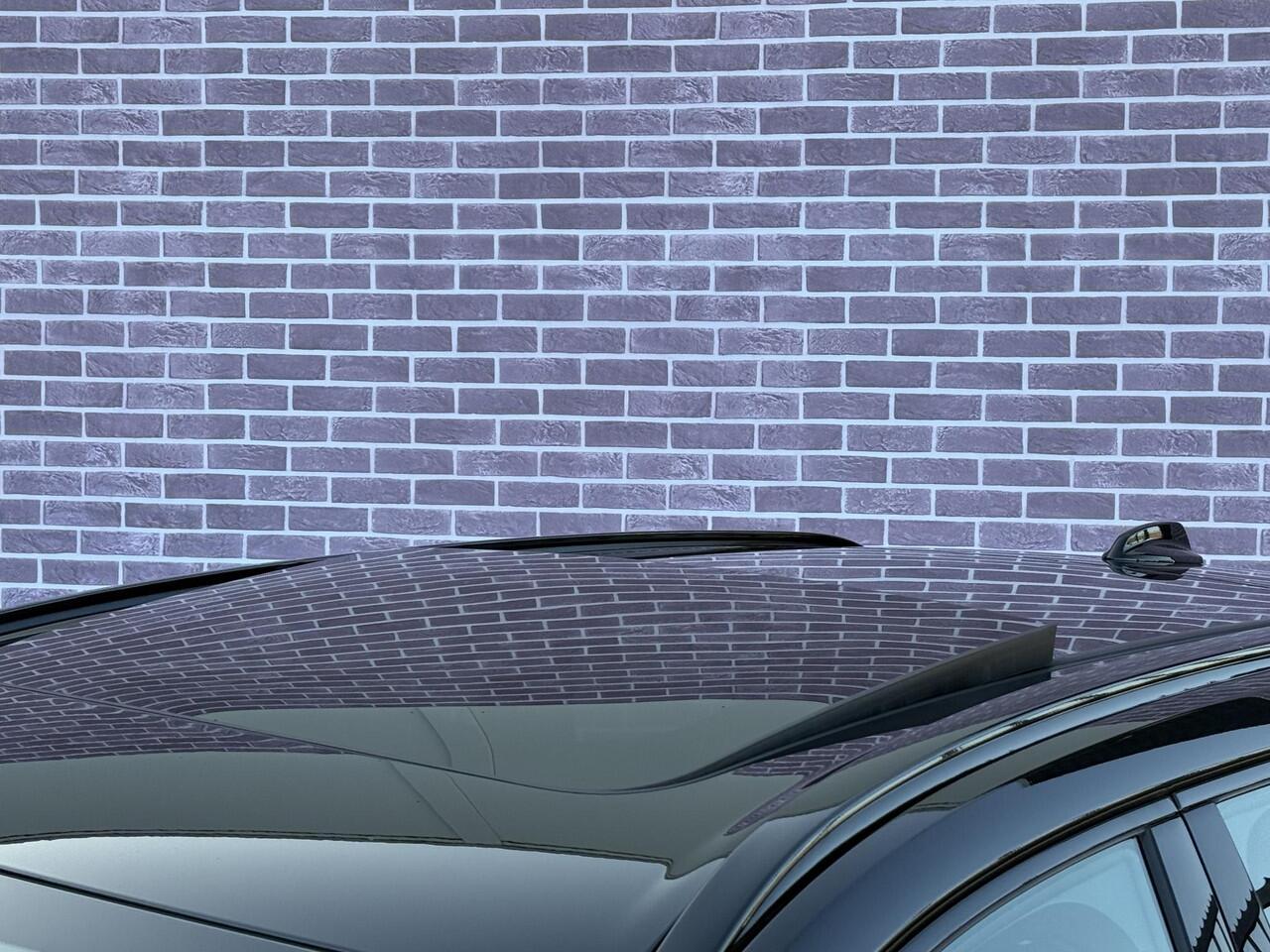 Volvo XC60 2.0 T6 Plug-in hybrid AWD Plus Dark | Adaptive cruise control | 360° camera | Trekhaak | Stoel- en stuurverwarming | Dode hoek detectie BLIS |