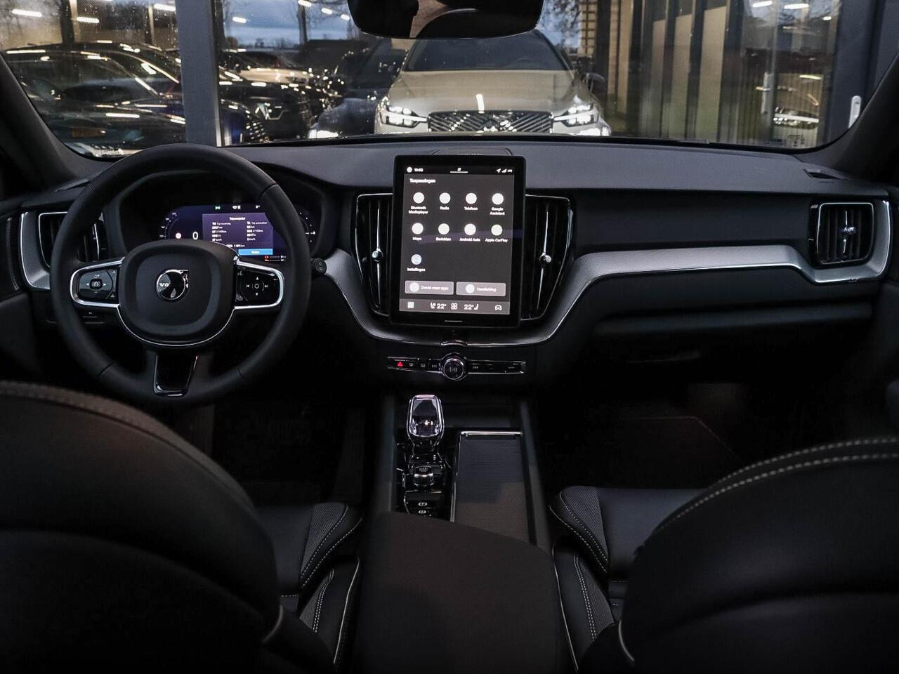 Volvo XC60 T6 AWD Plus Black Edition MY2026 Panoramadak 21'' Harman Kardon Zwarte hemel