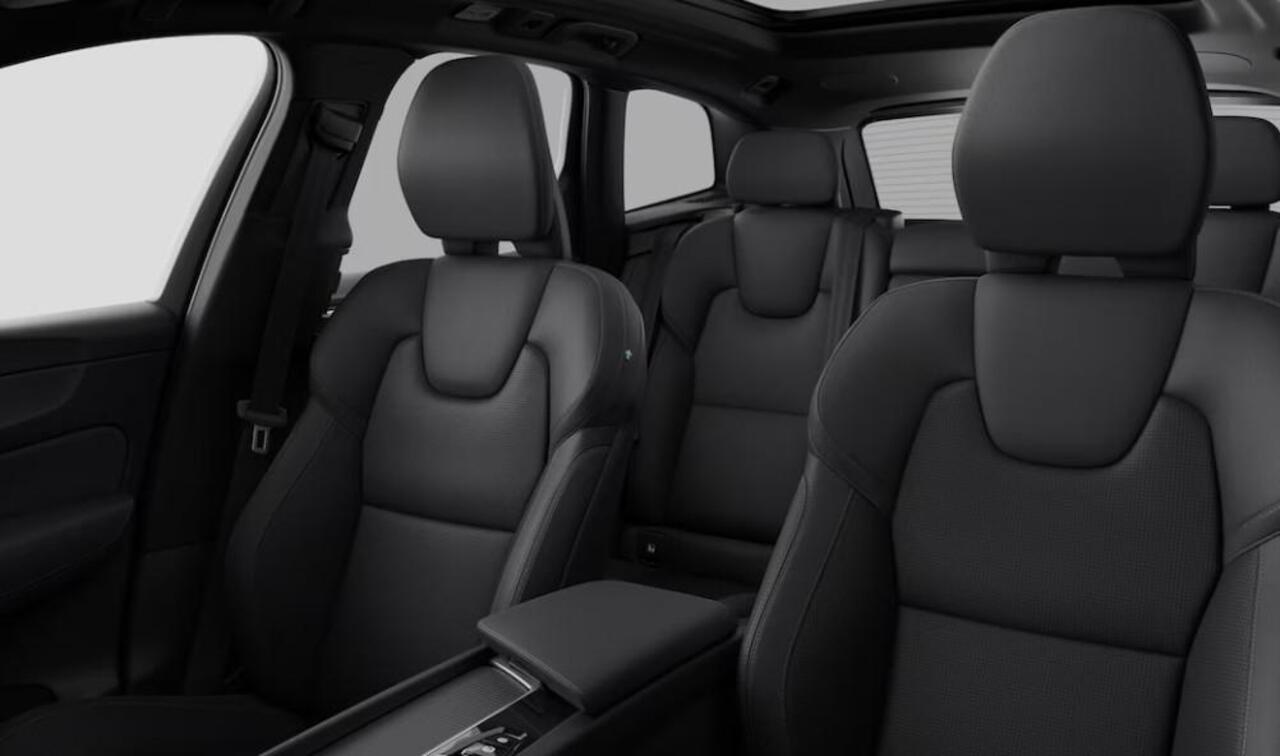 Volvo XC60 2.0 T8 Plug-in hybrid AWD Ultra Black Edition | Lounge Pack | Bowers & Wilkins | 22" | Luchtvering | Massage | Head-Up Display | Leder Dashboard | Adaptive Cruise | Stoel & Stuurverwarming |