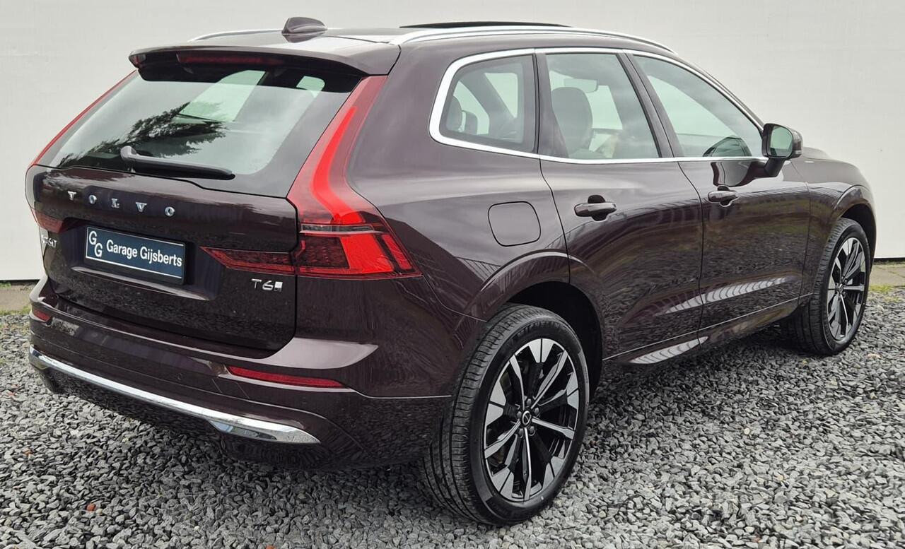 Volvo XC60 2.0 T6 Phev hybrid AWD Ultra Bright MY 2026 - 20" Wielen - Panoramadak - Lighting - Head up - Harman Kardon Audio - 360 Cam - Alarm - Climate - Full led koplampen -Donkere hemel