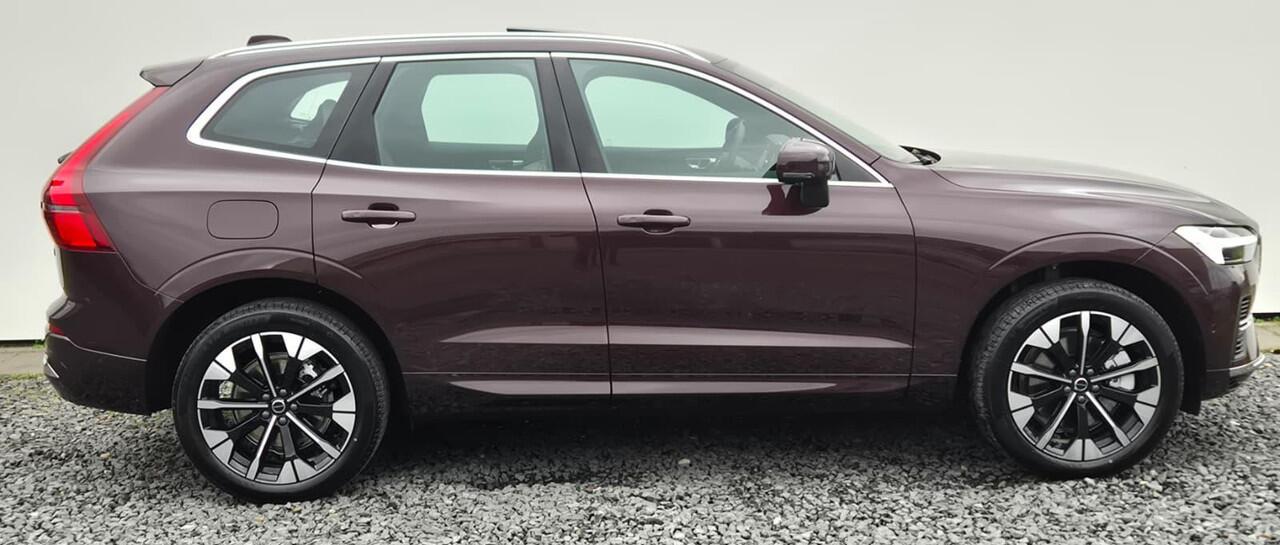 Volvo XC60 2.0 T6 Phev hybrid AWD Ultra Bright MY 2026 - 20" Wielen - Panoramadak - Lighting - Head up - Harman Kardon Audio - 360 Cam - Alarm - Climate - Full led koplampen -Donkere hemel