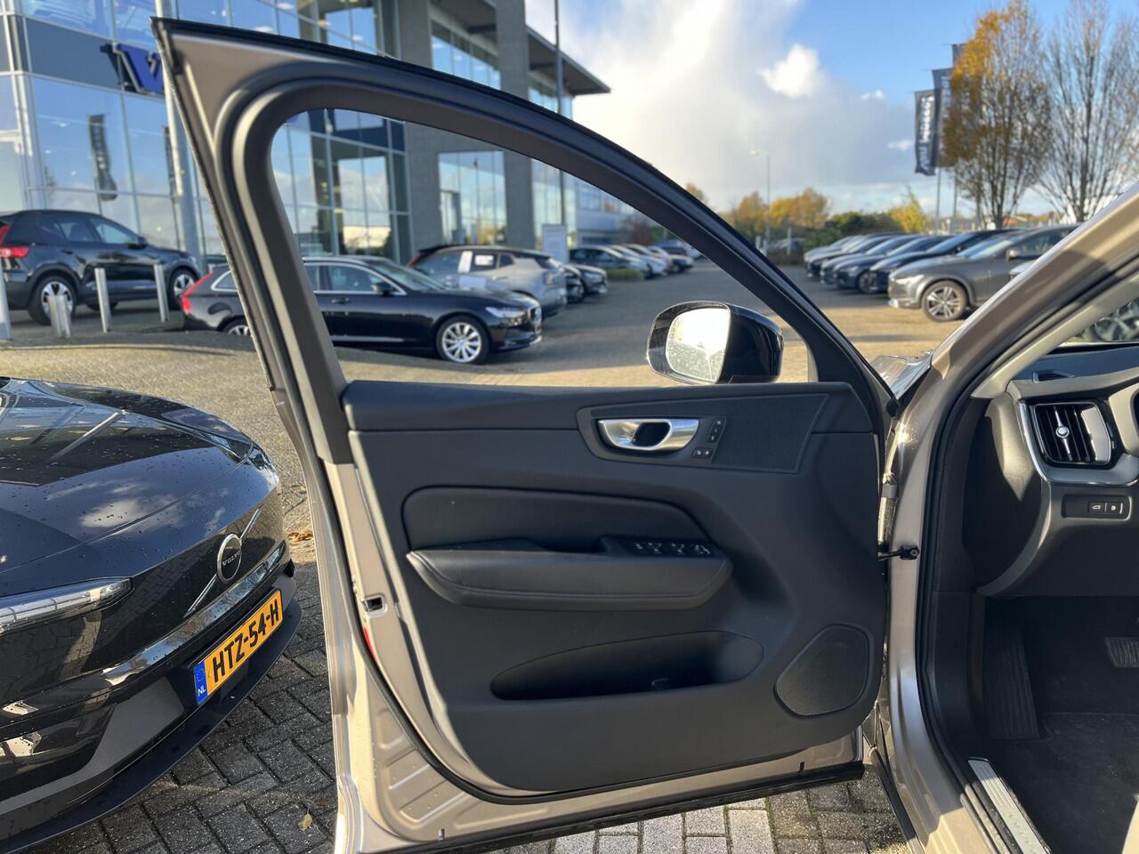 Volvo XC60 T6 Plug-in hybrid AWD Plus Dark