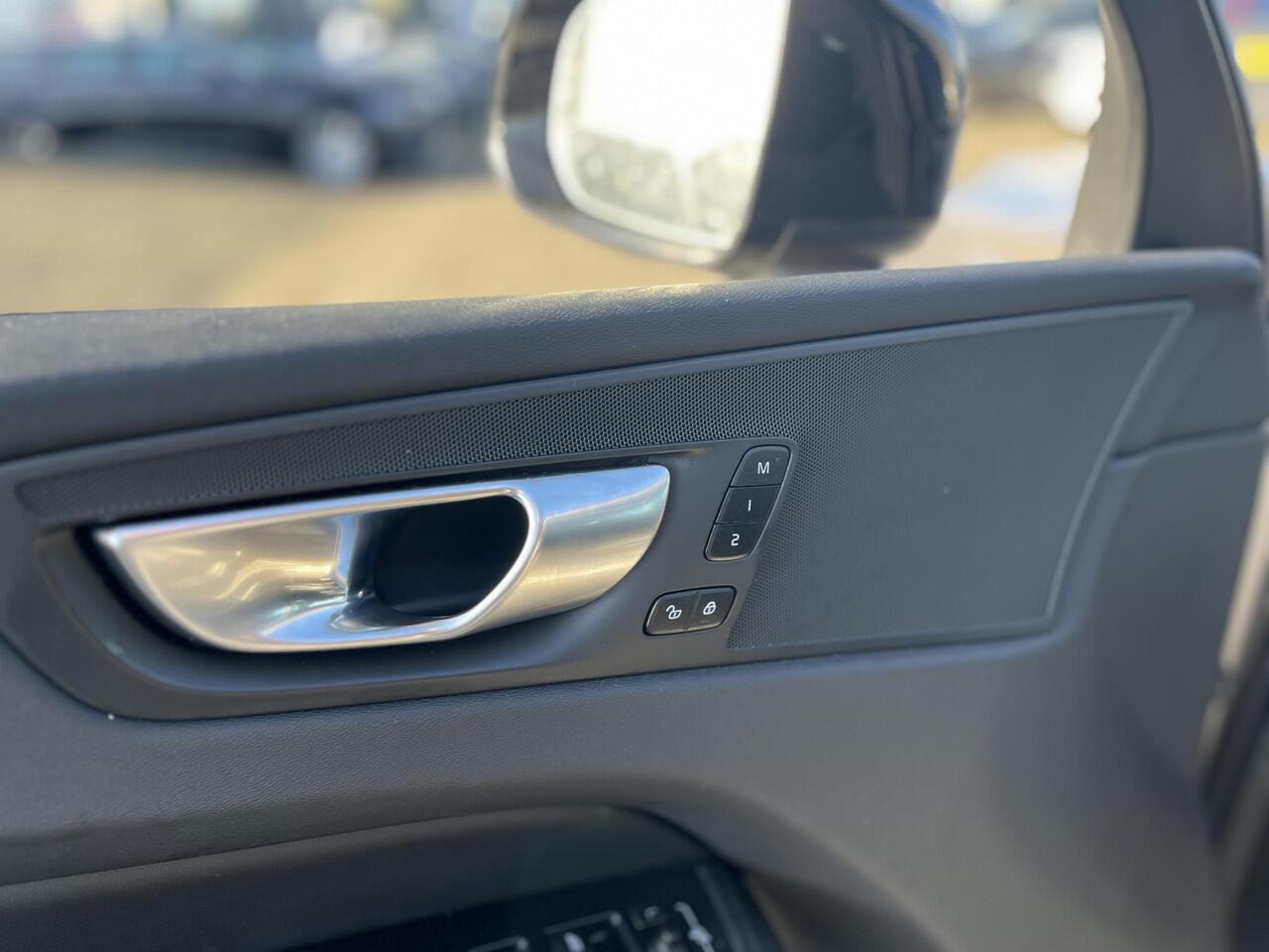 Volvo XC60 T6 Plug-in hybrid AWD Plus Dark