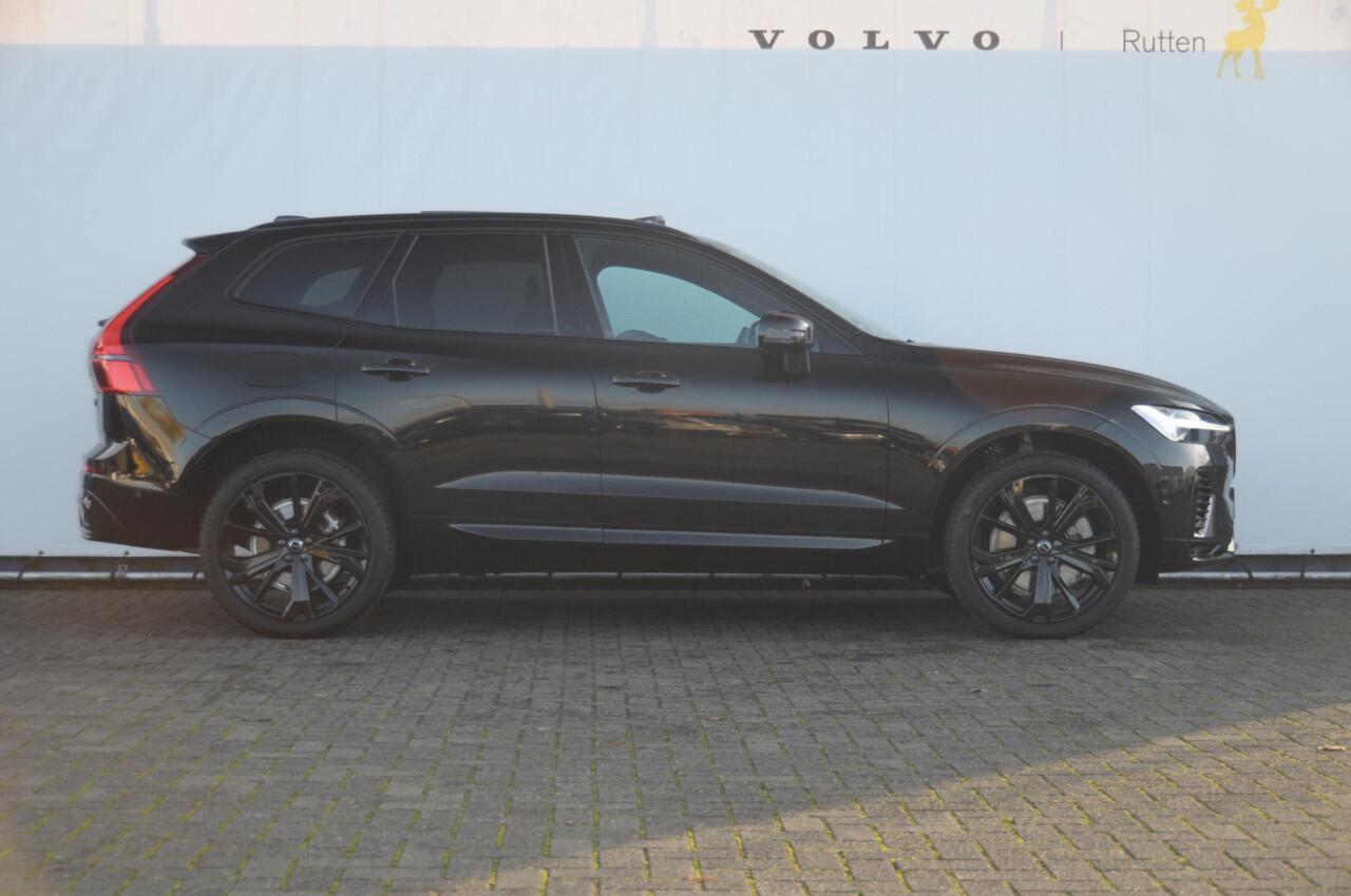 Volvo XC60 T6 350PK Automaat AWD Plus Black Edition / Adaptieve cruise control / BLIS / Panoramadak / Stoel - en stuurverwarming / Keyless entry / Elektrische stoelen / Parkeersensoren met 360 camera