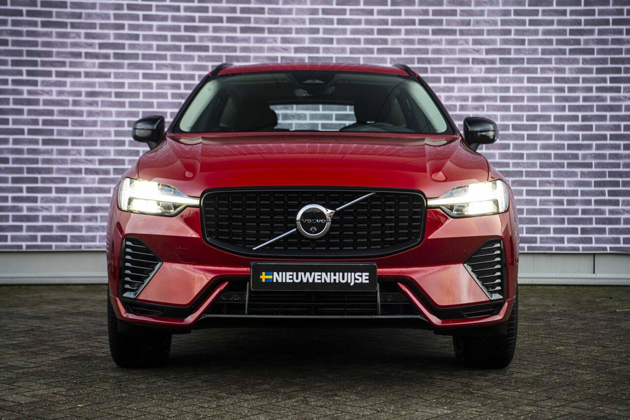 Volvo XC60 2.0 T6 Plug-in hybrid AWD Plus Dark | Adaptieve cruise control | 360° camera | Trekhaak | Stoel- en stuurverwarming | Dode hoek detectie BLIS | Panorama dak | All season banden | Google Auto |