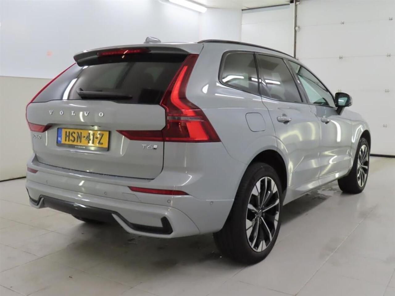 Volvo XC60 2.0 T6 Plug-in hybrid AWD Ultra Dark | FACELIFT !! | Trekhaak | LUCHTVERING | Harman/Kardon | 360º Camera | Panorama-Schuifdak | Adaptieve Cruise controle | Blis |