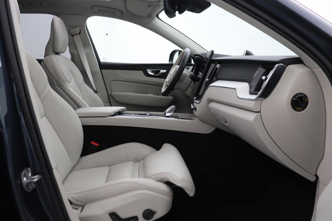 Volvo XC60 T8 Plug-in hybrid Ultra Dark | FACELIFT | MY2026! | Luchtvering | Bowers&Wilkins | 22 Inch | Massage