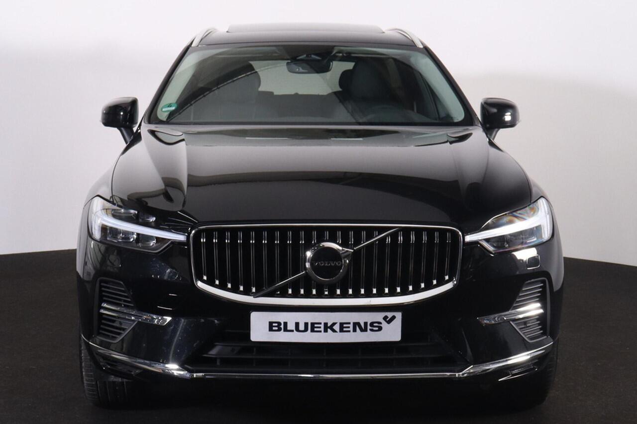 Volvo XC60 T6 Recharge AWD Core Bright - Panorama/schuifdak - IntelliSafe Assist & Surround - Harman/Kardon audio - Adaptieve LED koplampen - Parkeercamera achter - Verwarmde voorstoelen, stuur & achterbank - Parkeersensoren voor & achter - Elektr. bedienb. voorstoe
