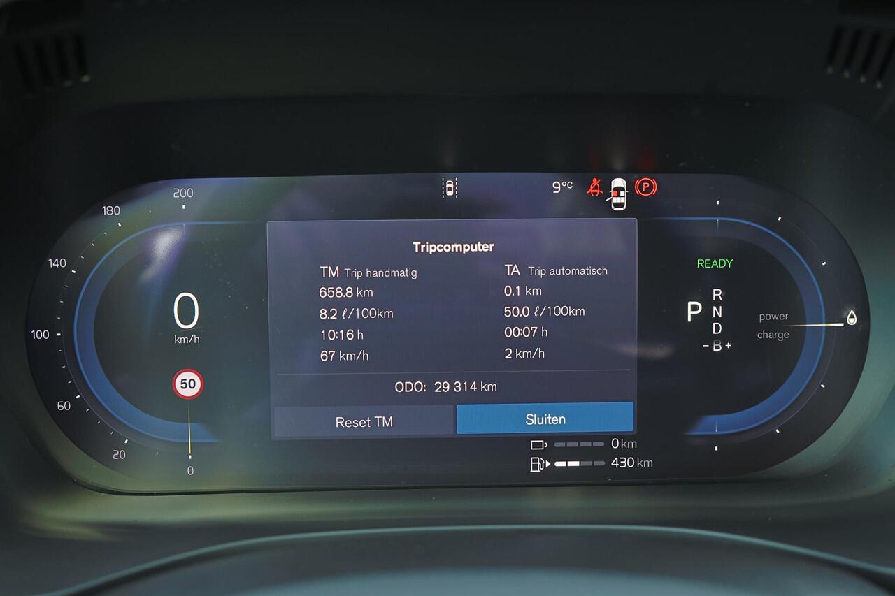 Volvo XC60 T6 Recharge AWD Plus Bright - Panorama/schuifdak - IntelliSafe Assist & Surround - 360º Camera - Harman/Kardon audio - Adaptieve LED koplampen - Verwarmde voorstoelen, stuur & achterbank - Parkeersensoren voor & achter - Elektr. bedienb. voorstoelen met g