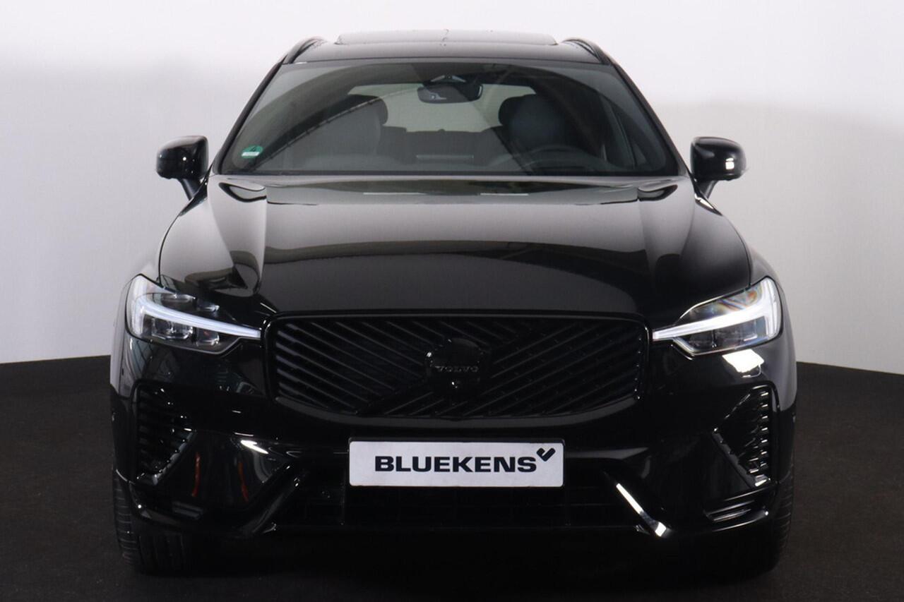 Volvo XC60 T6 Recharge AWD Ultra Black Edition - Panorama/schuifdak - IntelliSafe Assist & Surround - 360º Camera - Harman/Kardon audio - Adaptieve LED koplampen - Verwarmde voorstoelen, stuur & achterbank - Parkeersensoren voor & achter - Elektr. bedienb. voorstoel