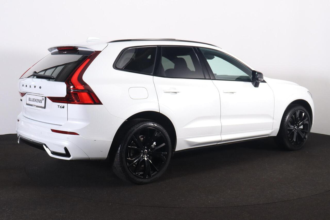 Volvo XC60 T6 Recharge AWD Plus Black Edition - Panorama/schuifdak - IntelliSafe Assist & Surround - 360º Camera - Harman/Kardon audio - Adaptieve LED koplampen - Verwarmde voorstoelen, stuur & achterbank - Parkeersensoren voor & achter - Elektr. bedienb. voorstoele
