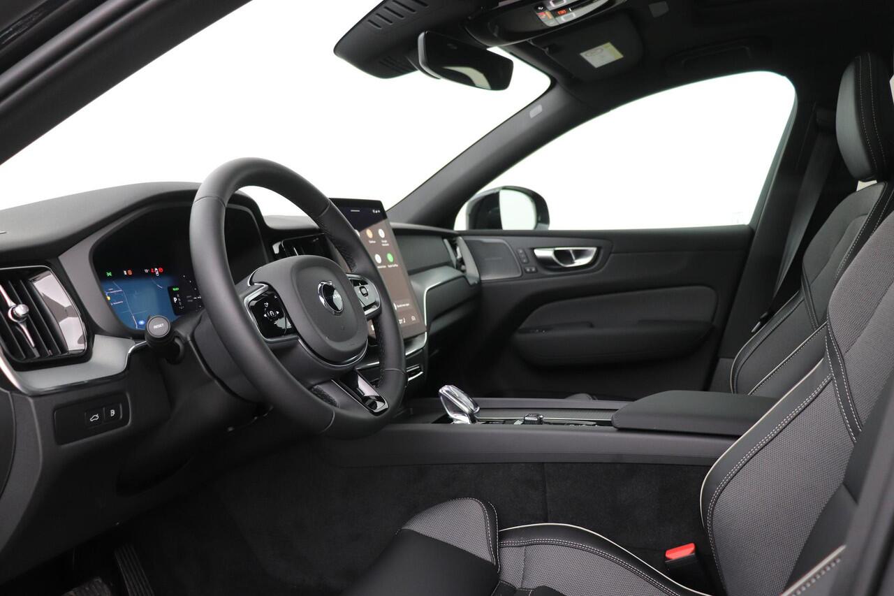Volvo XC60 T6 Plug-in hybrid Plus Black Edition | FACELIFT | Head-Up | 360° Camera | Panoramadak | ACC | harman/kardon