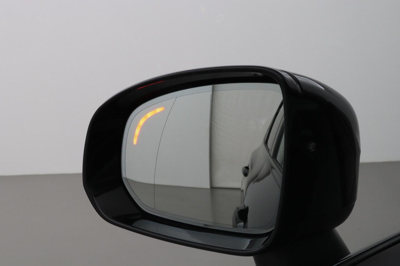 Volvo XC60 T6 Plug-in hybrid Plus Black Edition | FACELIFT | Head-Up | 360° Camera | Panoramadak | ACC | harman/kardon