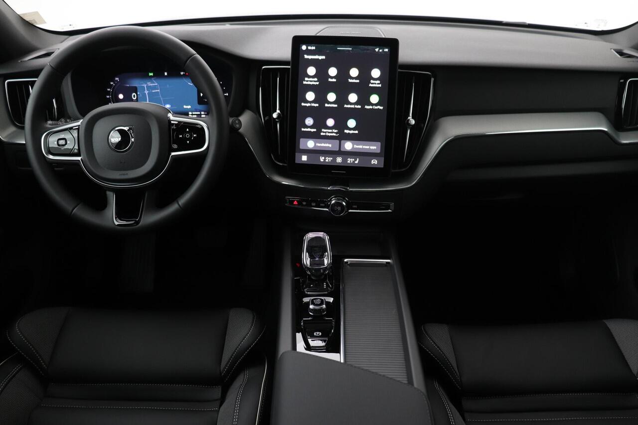 Volvo XC60 T6 Plug-in hybrid Plus Black Edition | FACELIFT | MY2026! | Luchtvering | Head-Up | 360° Camera | ACC