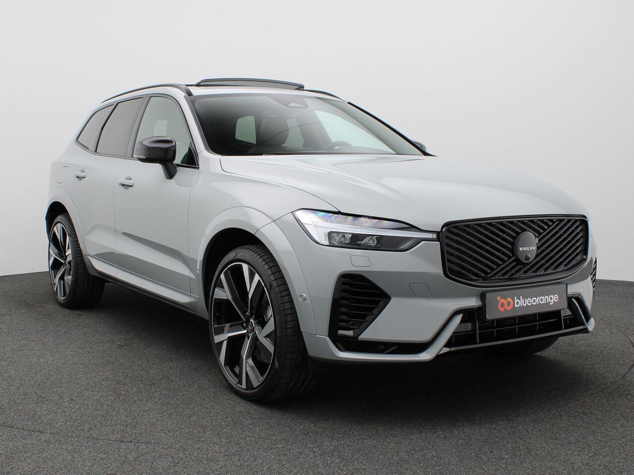 Volvo XC60 2.0 T6 Plug-in hybrid AWD Plus Black Edition 350PK Facelift, Trekhaak inklapbaar, Panoramadak, 22" velgen, Getint Glas, Nappa Leder, 360 Camera, Elek. stoelen, Stoelverwarming, Keyless, Dodehoek Detectie, LED koplampen