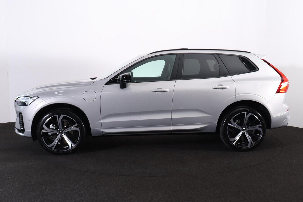 Volvo XC60 T6 Plug-in hybrid AWD Plus Dark - 21' LMV - 360° camera - Panoramisch schuif-/kanteldak - Harman Kardon audio - Adaptive Cruise Control met Pilot Assist - BLIS dodehoekassistentie - Keyless - Stoelverwarming voor & achter - Verwarmbaar stuurwiel - Getint 