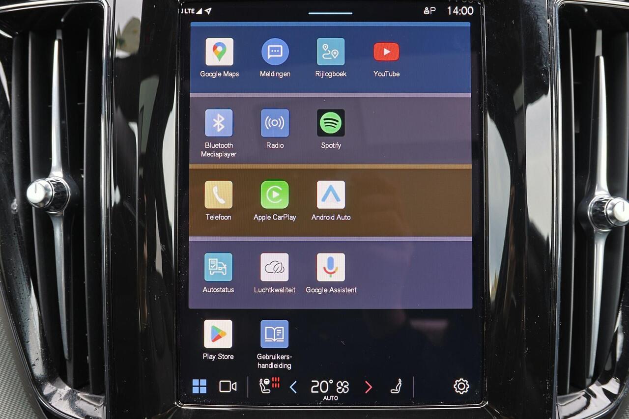 Volvo XC60 T6 Recharge AWD Ultra Black Edition - Luchtvering - B&W Audio - Panorama/schuifdak - IntelliSafe Assist & Surround - Massage Ventilatie stoelen - 360º Camera - Adaptieve LED koplampen - Nappa leder - Verwarmde voorstoelen, stuur & achterbank - Parkeersens