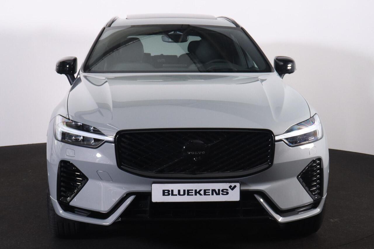 Volvo XC60 T6 Recharge AWD Ultra Black Edition - Panorama/schuifdak - IntelliSafe Assist & Surround - 360º Camera - Harman/Kardon audio - Adaptieve LED koplampen - Verwarmde voorstoelen, stuur & achterbank - Parkeersensoren voor & achter - Elektr. bedienb. voorstoel